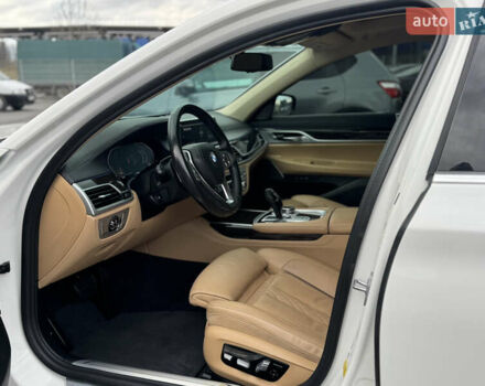 Білий БМВ 7 Серія, об'ємом двигуна 3 л та пробігом 71 тис. км за 49500 $, фото 14 на Automoto.ua
