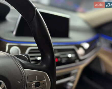 Білий БМВ 7 Серія, об'ємом двигуна 3 л та пробігом 71 тис. км за 49500 $, фото 29 на Automoto.ua