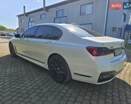 Белый БМВ 7 Серия, объемом двигателя 4.39 л и пробегом 38 тыс. км за 57000 $, фото 6 на Automoto.ua