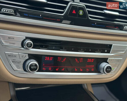 Білий БМВ 7 Серія, об'ємом двигуна 3 л та пробігом 71 тис. км за 49500 $, фото 24 на Automoto.ua