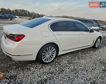 Белый БМВ 7 Серия, объемом двигателя 2.98 л и пробегом 83 тыс. км за 10000 $, фото 2 на Automoto.ua