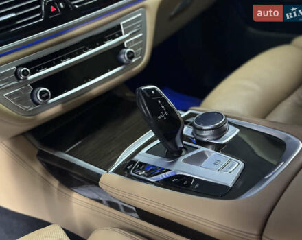 Білий БМВ 7 Серія, об'ємом двигуна 3 л та пробігом 71 тис. км за 49500 $, фото 27 на Automoto.ua