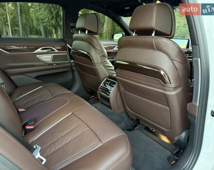 Белый БМВ 7 Серия, объемом двигателя 2.99 л и пробегом 9 тыс. км за 85000 $, фото 41 на Automoto.ua