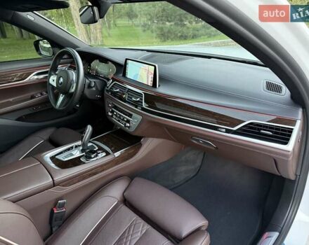 Белый БМВ 7 Серия, объемом двигателя 2.99 л и пробегом 9 тыс. км за 85000 $, фото 26 на Automoto.ua