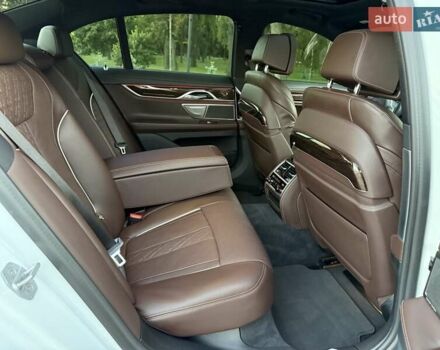 Белый БМВ 7 Серия, объемом двигателя 2.99 л и пробегом 9 тыс. км за 85000 $, фото 42 на Automoto.ua