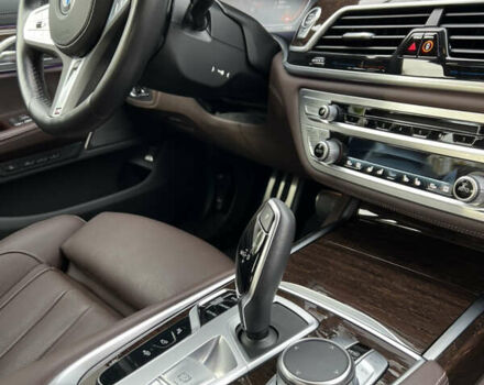 Белый БМВ 7 Серия, объемом двигателя 2 л и пробегом 10 тыс. км за 68900 $, фото 34 на Automoto.ua