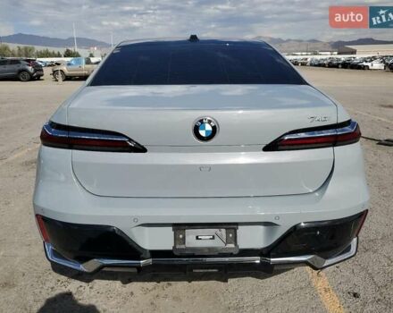 Белый БМВ 7 Серия, объемом двигателя 3 л и пробегом 58 тыс. км за 35000 $, фото 5 на Automoto.ua