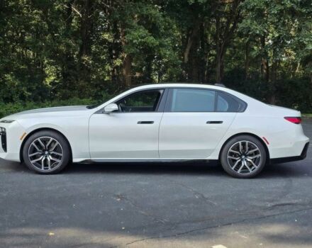 Білий БМВ 7 Серія, об'ємом двигуна 3 л та пробігом 23 тис. км за 36700 $, фото 2 на Automoto.ua