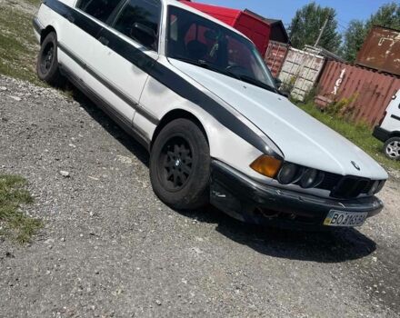 Белый БМВ 7 Серия, объемом двигателя 3 л и пробегом 323 тыс. км за 1650 $, фото 1 на Automoto.ua