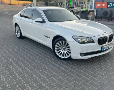 Белый БМВ 7 Серия, объемом двигателя 2.99 л и пробегом 320 тыс. км за 13000 $, фото 1 на Automoto.ua