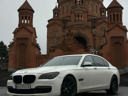 Білий БМВ 7 Серія, об'ємом двигуна 4.4 л та пробігом 217 тис. км за 12000 $, фото 1 на Automoto.ua