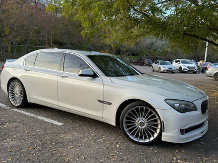 Белый БМВ 7 Серия, объемом двигателя 3 л и пробегом 115 тыс. км за 19900 $, фото 1 на Automoto.ua