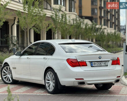 Белый БМВ 7 Серия, объемом двигателя 3 л и пробегом 238 тыс. км за 17500 $, фото 1 на Automoto.ua