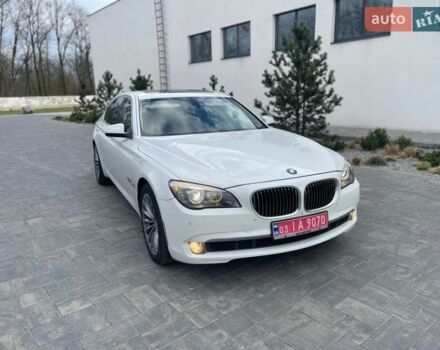 Белый БМВ 7 Серия, объемом двигателя 3 л и пробегом 214 тыс. км за 12700 $, фото 1 на Automoto.ua