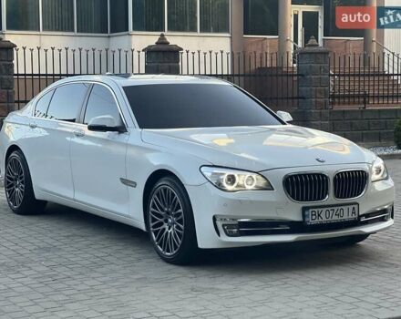 Белый БМВ 7 Серия, объемом двигателя 2.98 л и пробегом 199 тыс. км за 13000 $, фото 1 на Automoto.ua