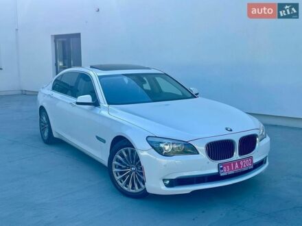 Белый БМВ 7 Серия, объемом двигателя 3 л и пробегом 215 тыс. км за 10400 $, фото 1 на Automoto.ua
