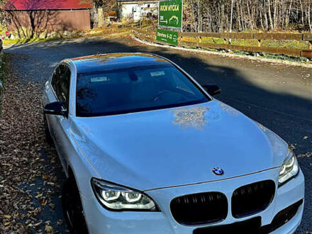 Белый БМВ 7 Серия, объемом двигателя 2.98 л и пробегом 260 тыс. км за 16500 $, фото 1 на Automoto.ua