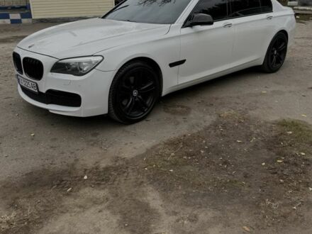 Белый БМВ 7 Серия, объемом двигателя 3 л и пробегом 220 тыс. км за 21000 $, фото 1 на Automoto.ua