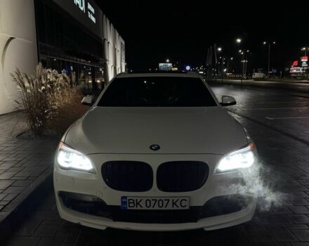Белый БМВ 7 Серия, объемом двигателя 3 л и пробегом 150 тыс. км за 16000 $, фото 1 на Automoto.ua