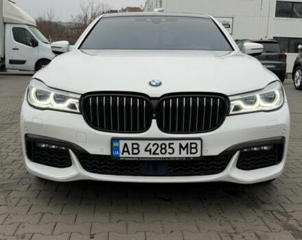 Белый БМВ 7 Серия, объемом двигателя 3 л и пробегом 122 тыс. км за 29500 $, фото 1 на Automoto.ua