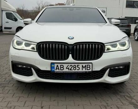 Белый БМВ 7 Серия, объемом двигателя 3 л и пробегом 122 тыс. км за 29500 $, фото 1 на Automoto.ua