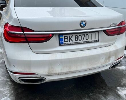 Белый БМВ 7 Серия, объемом двигателя 2 л и пробегом 223 тыс. км за 29499 $, фото 1 на Automoto.ua