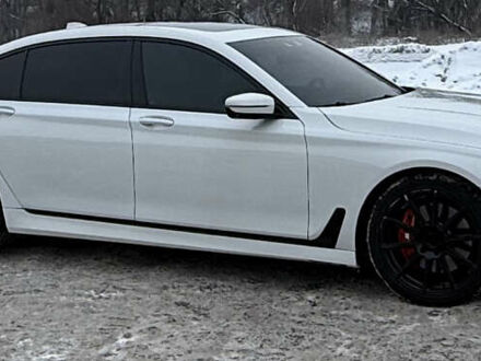 Белый БМВ 7 Серия, объемом двигателя 4.39 л и пробегом 81 тыс. км за 32000 $, фото 1 на Automoto.ua