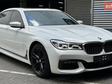 Белый БМВ 7 Серия, объемом двигателя 4.39 л и пробегом 87 тыс. км за 37000 $, фото 1 на Automoto.ua