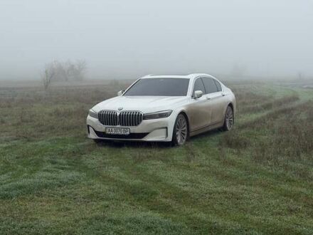 Белый БМВ 7 Серия, объемом двигателя 3 л и пробегом 107 тыс. км за 46000 $, фото 1 на Automoto.ua