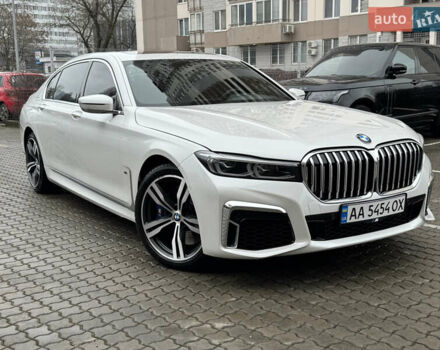 Белый БМВ 7 Серия, объемом двигателя 3 л и пробегом 53 тыс. км за 56000 $, фото 1 на Automoto.ua