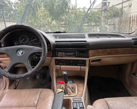 Бежевый БМВ 7 Серия, объемом двигателя 3.5 л и пробегом 408 тыс. км за 2000 $, фото 3 на Automoto.ua