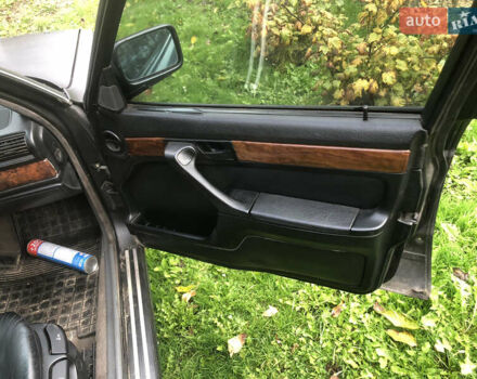 Черный БМВ 7 Серия, объемом двигателя 3.5 л и пробегом 250 тыс. км за 2100 $, фото 11 на Automoto.ua