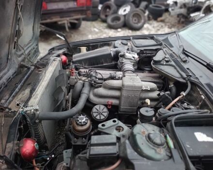 Черный БМВ 7 Серия, объемом двигателя 3.5 л и пробегом 333 тыс. км за 1600 $, фото 5 на Automoto.ua