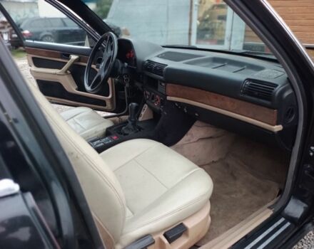 Черный БМВ 7 Серия, объемом двигателя 3.5 л и пробегом 333 тыс. км за 1600 $, фото 3 на Automoto.ua