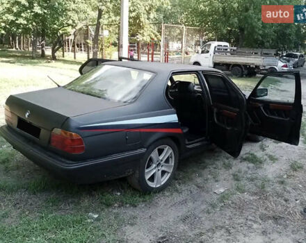 Черный БМВ 7 Серия, объемом двигателя 3.41 л и пробегом 349 тыс. км за 3000 $, фото 10 на Automoto.ua
