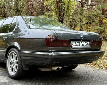 Чорний БМВ 7 Серія, об'ємом двигуна 3.5 л та пробігом 500 тис. км за 2200 $, фото 5 на Automoto.ua