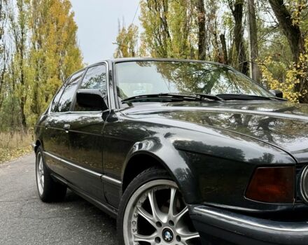 Чорний БМВ 7 Серія, об'ємом двигуна 3.5 л та пробігом 500 тис. км за 2200 $, фото 2 на Automoto.ua