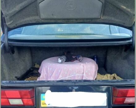 Черный БМВ 7 Серия, объемом двигателя 3 л и пробегом 390 тыс. км за 2500 $, фото 2 на Automoto.ua