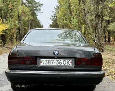 Чорний БМВ 7 Серія, об'ємом двигуна 3.5 л та пробігом 500 тис. км за 2200 $, фото 4 на Automoto.ua