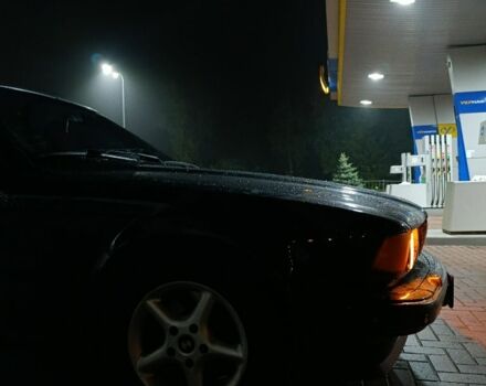 Черный БМВ 7 Серия, объемом двигателя 3.5 л и пробегом 380 тыс. км за 4500 $, фото 2 на Automoto.ua