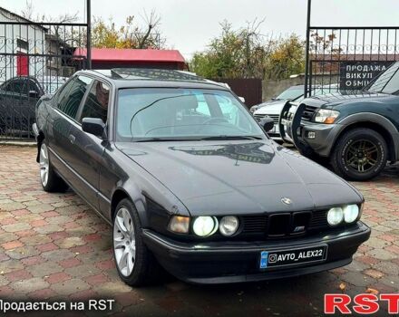 Черный БМВ 7 Серия, объемом двигателя 3.5 л и пробегом 300 тыс. км за 2499 $, фото 2 на Automoto.ua