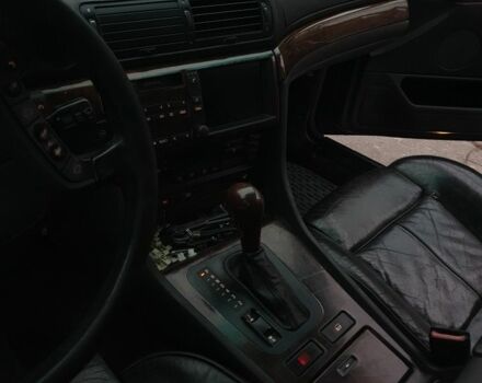 Черный БМВ 7 Серия, объемом двигателя 3 л и пробегом 248 тыс. км за 4000 $, фото 7 на Automoto.ua