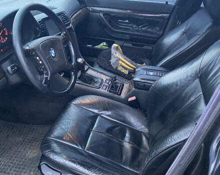 Чорний БМВ 7 Серія, об'ємом двигуна 2.8 л та пробігом 160 тис. км за 4888 $, фото 6 на Automoto.ua