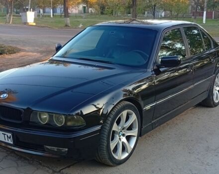 Черный БМВ 7 Серия, объемом двигателя 3.5 л и пробегом 400 тыс. км за 6000 $, фото 1 на Automoto.ua