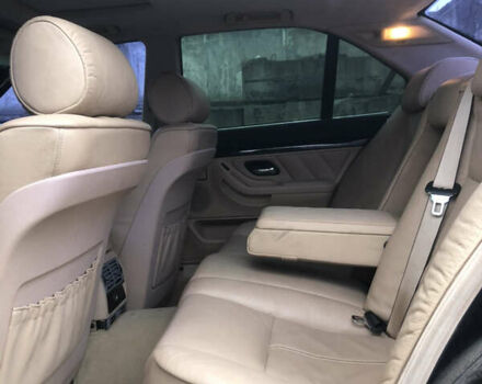 Черный БМВ 7 Серия, объемом двигателя 4.4 л и пробегом 327 тыс. км за 4400 $, фото 8 на Automoto.ua