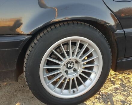 Чорний БМВ 7 Серія, об'ємом двигуна 3.5 л та пробігом 400 тис. км за 4200 $, фото 19 на Automoto.ua