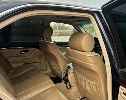 Черный БМВ 7 Серия, объемом двигателя 2.9 л и пробегом 400 тыс. км за 5600 $, фото 9 на Automoto.ua