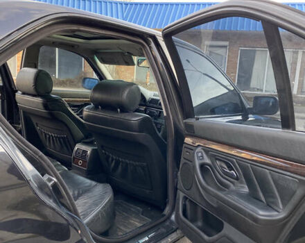 Чорний БМВ 7 Серія, об'ємом двигуна 2.5 л та пробігом 300 тис. км за 3350 $, фото 11 на Automoto.ua