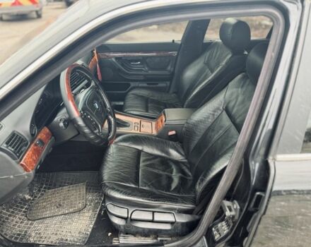 Черный БМВ 7 Серия, объемом двигателя 2.8 л и пробегом 698 тыс. км за 3300 $, фото 5 на Automoto.ua