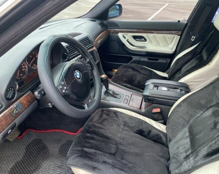 Черный БМВ 7 Серия, объемом двигателя 3.5 л и пробегом 250 тыс. км за 3300 $, фото 15 на Automoto.ua